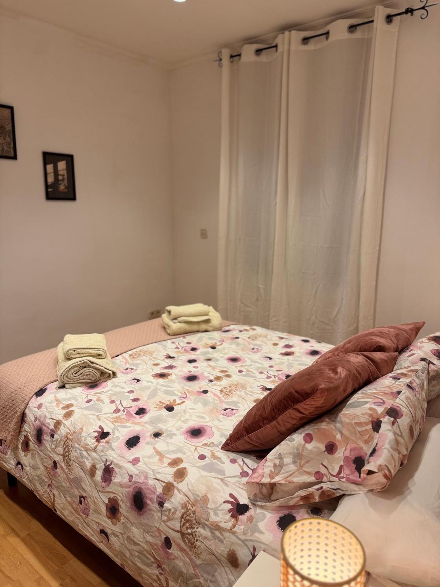 Acogedor Piso En Barcelona Apartment Bagian luar foto