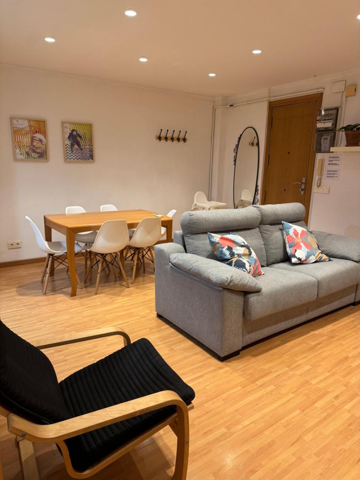 Acogedor Piso En Barcelona Apartment Bagian luar foto